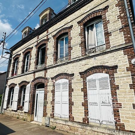 Studio 12 Proche Centre Ville Avec Wifi Parking 特鲁瓦 外观 照片